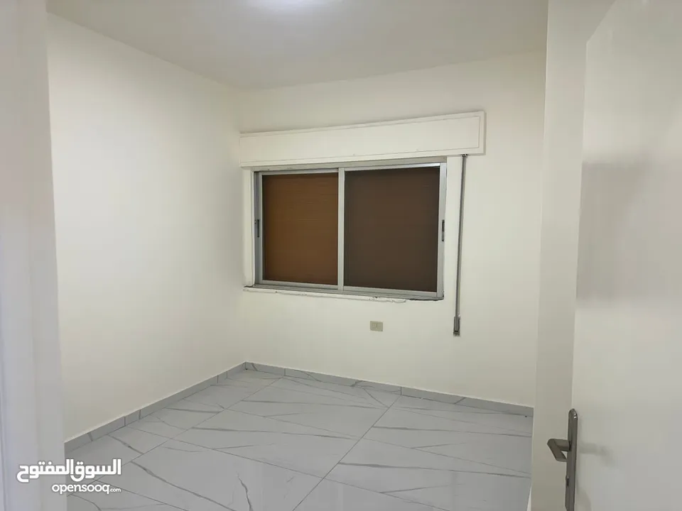 شقة فارغة - الجاردنز - 2نوم - قرب الخدمات - منطقة هادئة ومميزة