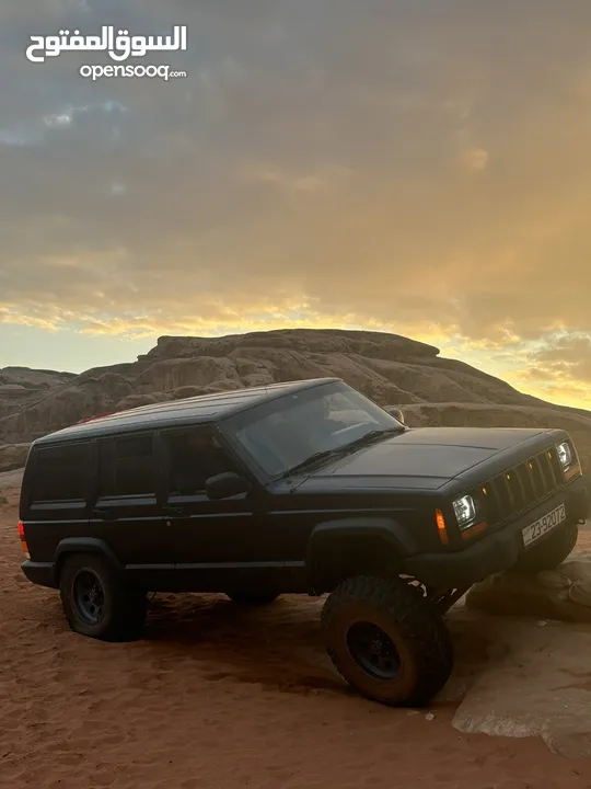 Jeep xj جيب شيروكي مربع 1999