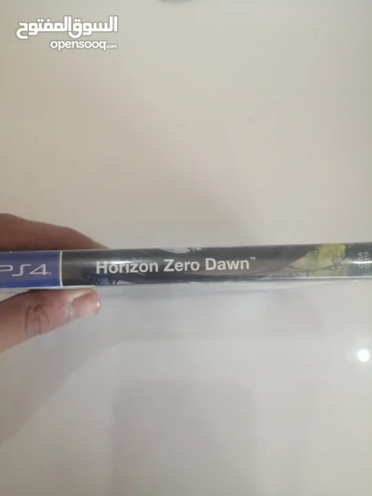سي دي Horizon Zero Dawn مستعمل 1 شهر سبب البيع تم التختيم اللعبة شغالة ولا خدش