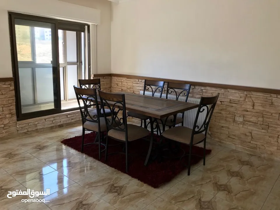 طقم سفرة مميز بهيكل فولاذ و  جودة عالية جداً لقطة