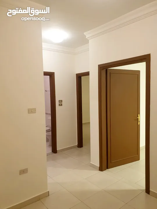 عبدون محيط السفارة السعودية شقة فارغة للإيجار 220 متر طابق اول