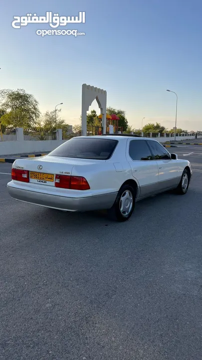 لكزس LS400