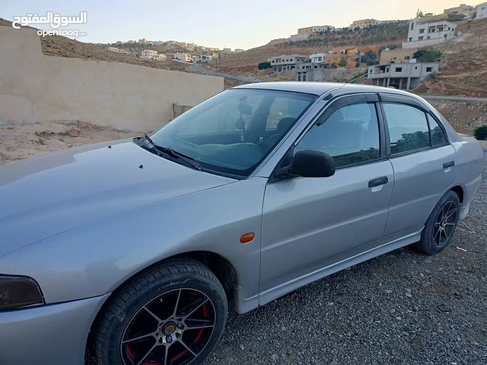 ميتسوبيشي لانسر للبيع