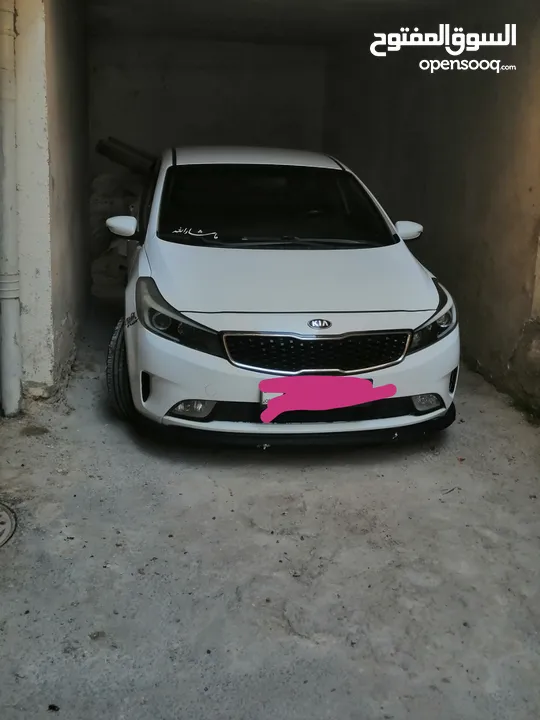 كيا سيراتو 2017 دبل جير جنطات شاشه كاميرا مرايا جانبية كهربا مكيف صندوق على الريموت زنون