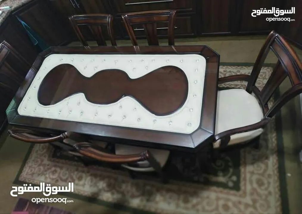 طاولة سفرة تفصيل مع 6 مقاعد للبيع