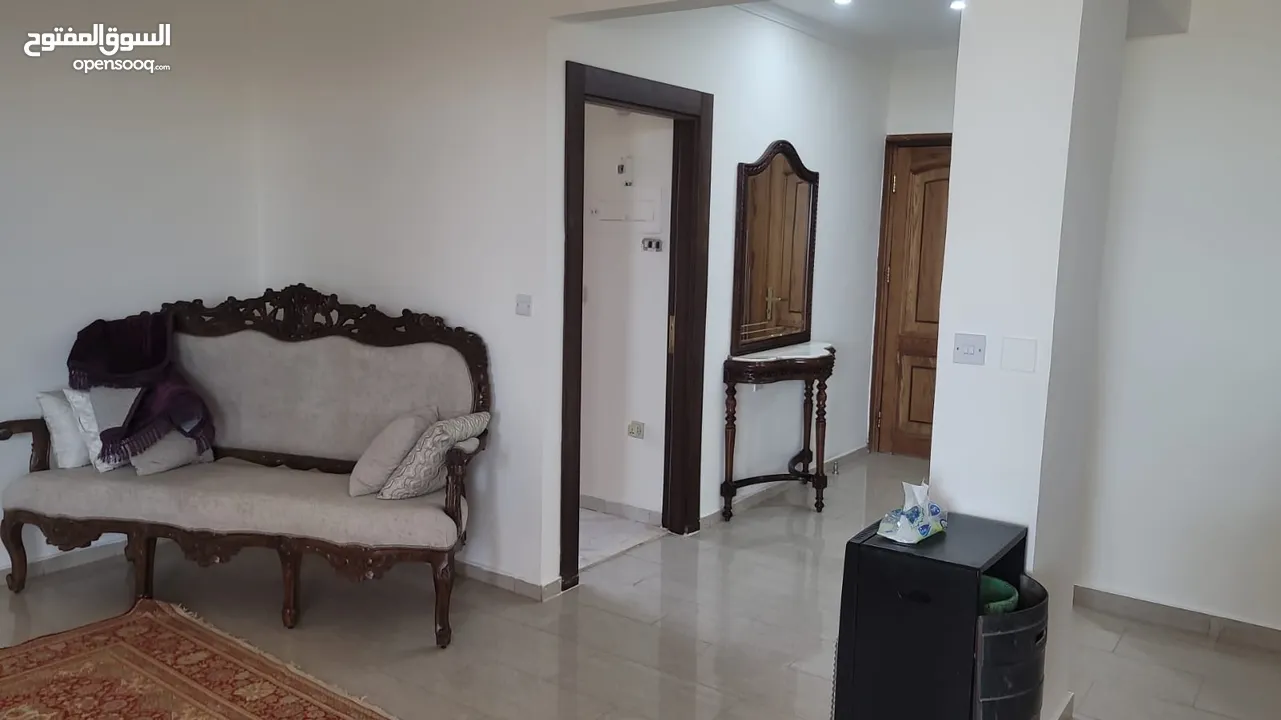 شقة مفروشة فاخرة للإيجار – الشميساني