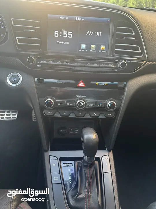 2019 Elentra Turbo.