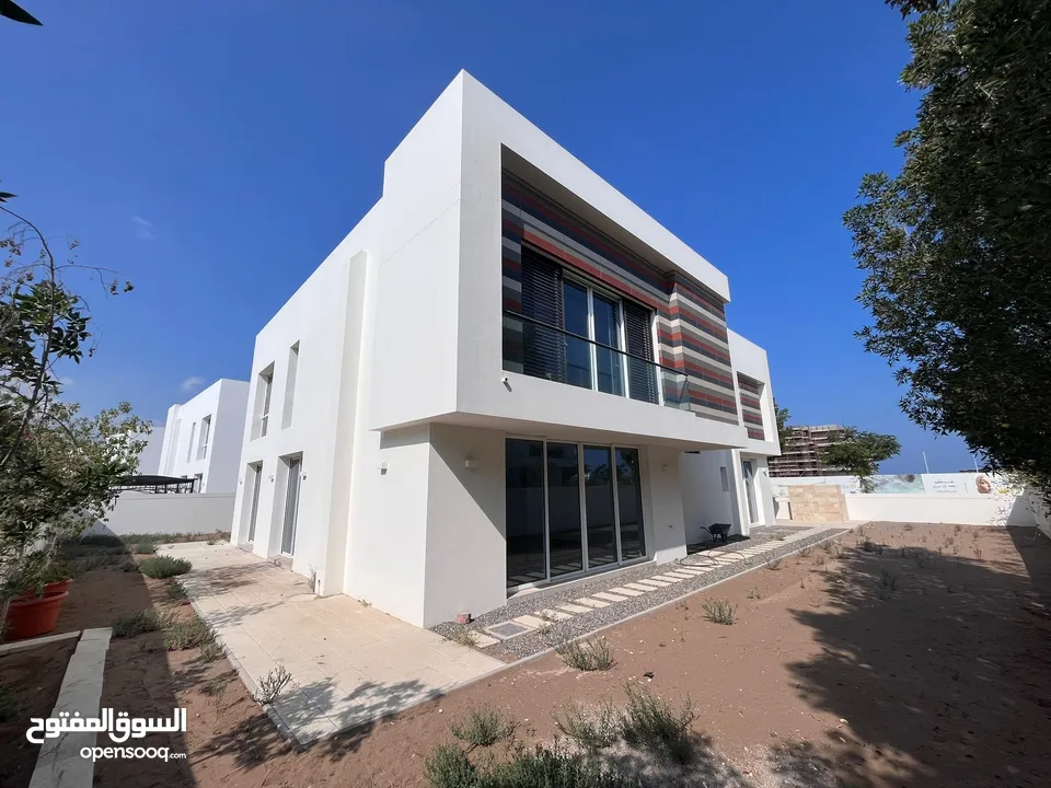 5 + 1 BR Amazing Large Villa in Al Mouj