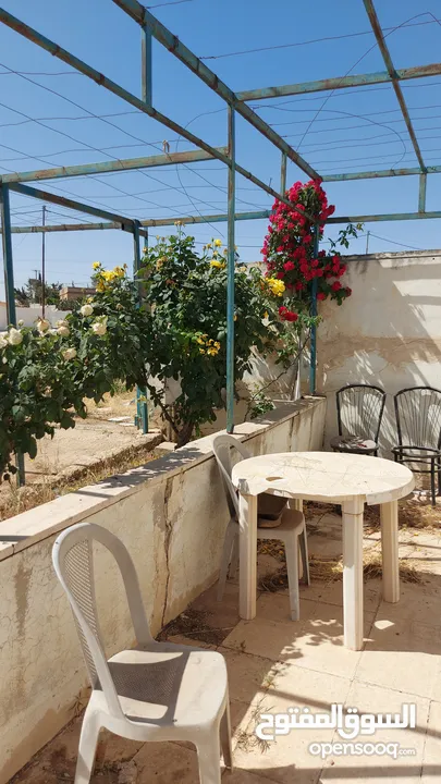 قطعة ارض في قرية سالم ذات إطلاله مميزه تصلح لبناء فيلا او عماره سكنيه متوفر لها جميع الخدمات منلمالك
