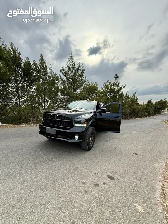 DODGE RAM 2018 big horn sport package 5.7  رام 2018 3 جيد فل ما عدا الفتحة و جحش الوسط