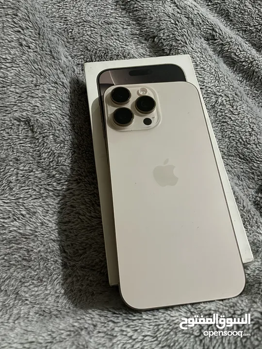 iPhone 16 Pro Max من الوكيل الرسمي لشركة آبل في الاردن وارد شرق أوسط مستخدم شهر وضمانه 8 اشهر