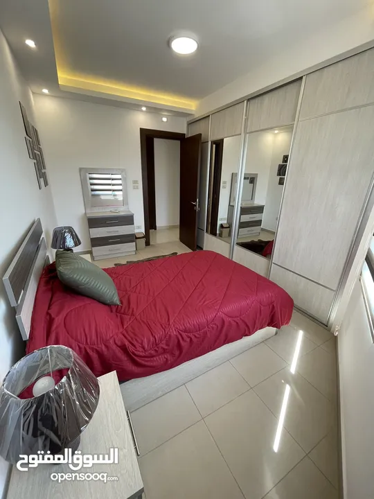 شقة بفرش مودرن في - دير غبار - ثلاث غرف نوم و بناء حديث (6736)