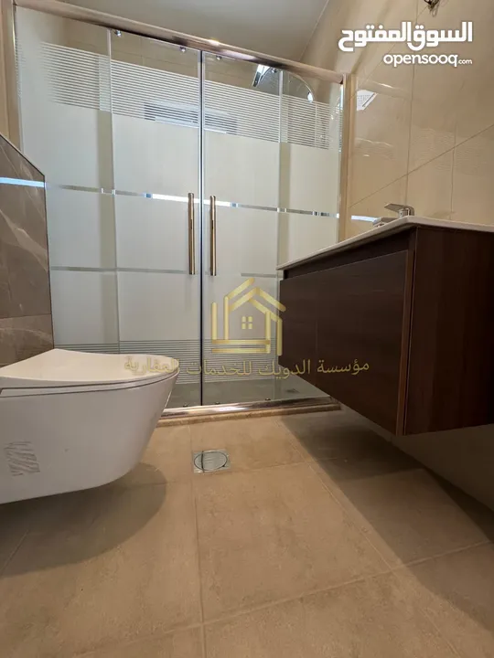 لم تسكن - تشطيبات فاخرة - طريق المطار - 4نوم - 230م - بإطلالــــه بانوراما - تستحق المشاهدة