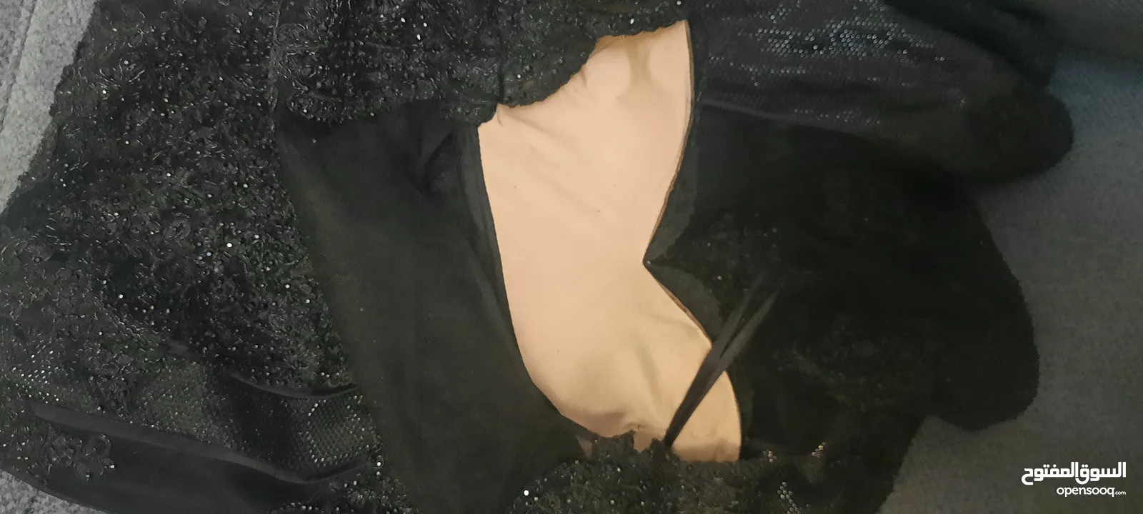 فستان سهرة لون اسود للايجار شك كامل .. فستان سهره طويل لون اسود امريكي DAM haute couture سايز 14 ..