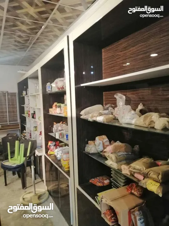 اثاث سوبر ماركت كامل مع مطاحن قهوة عدد 2 مطاحن القدس بحالة الوكاله