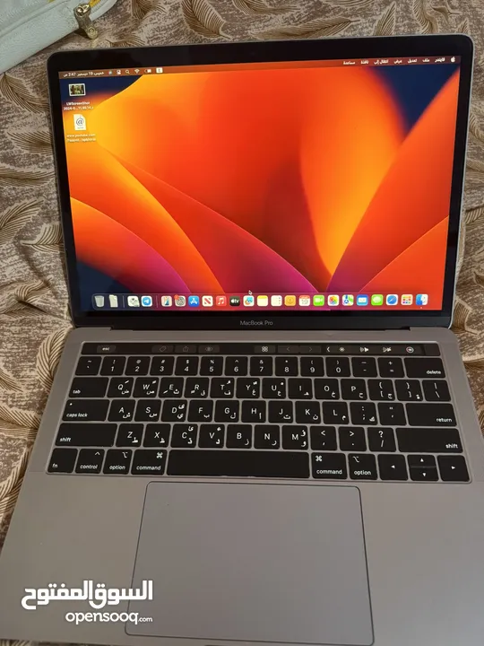 لابتوب أيفون MacBook Pro