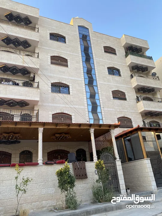 شقة طابق اول في الزرقاء الجديدة - شارع الكرامة للبيع