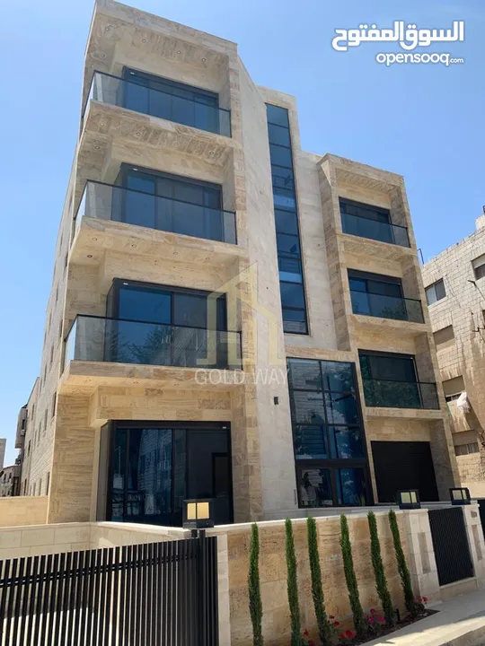 عمارة كاملة للبيع في أجمل مناطق الشميساني بالقرب من مستشفى التخصصي ومن المالك مباشرة/ ref 9494