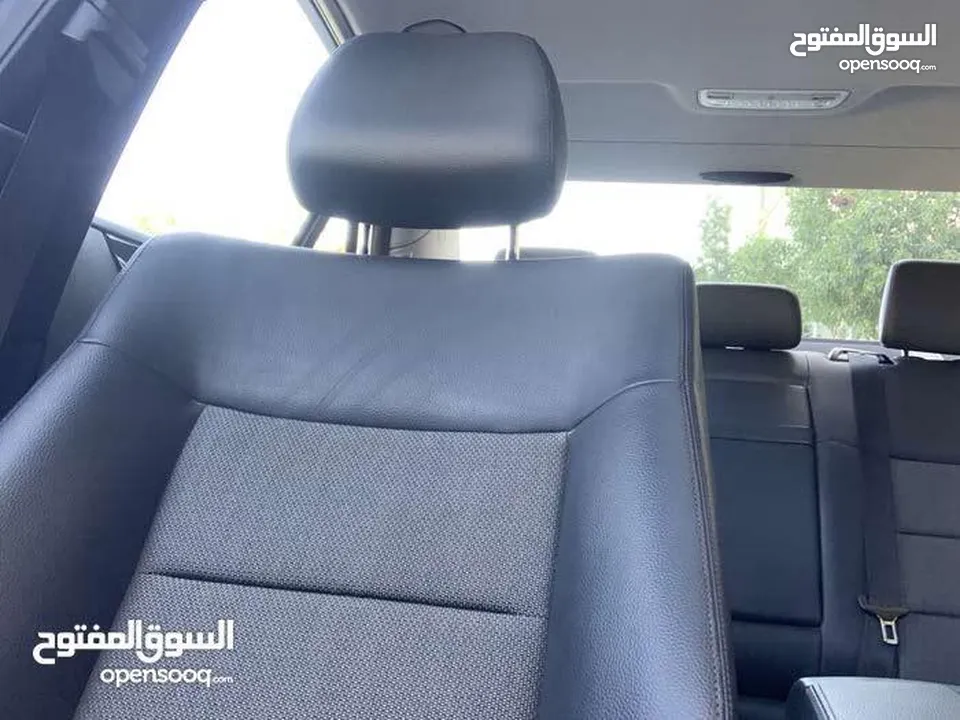 مرسيدس E250 فل الفل عدا البانوراما موديل 2010 بحالة الوكالة