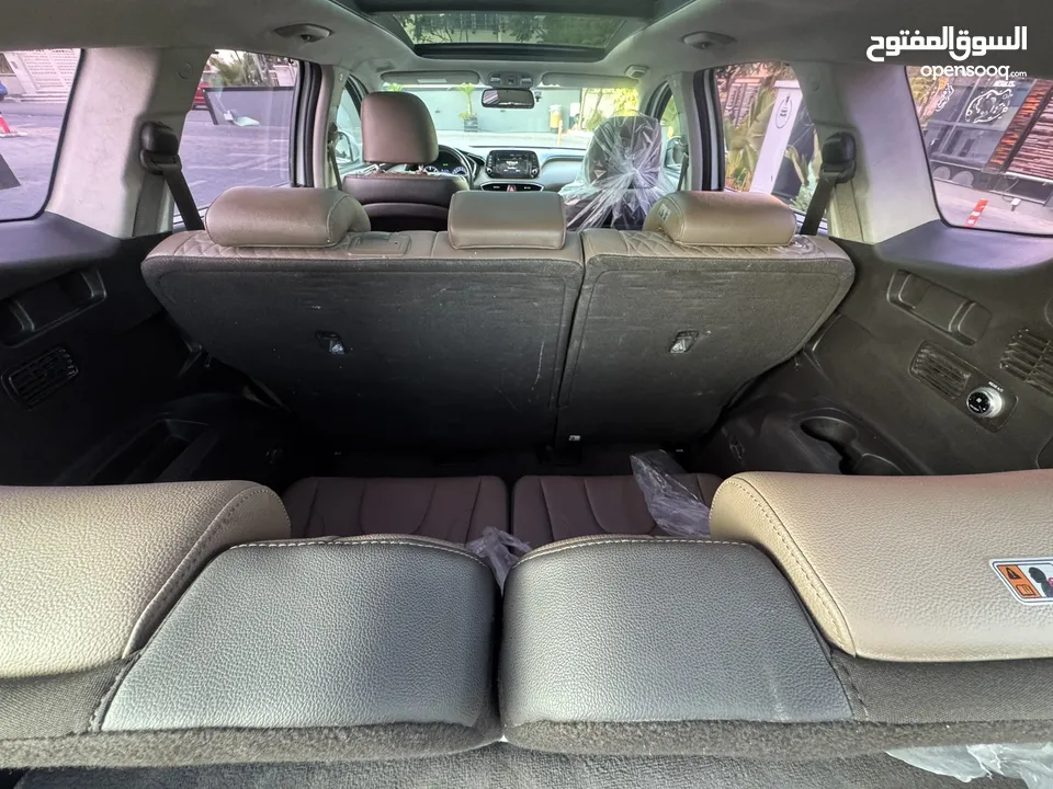فرصة نادرة – Hyundai Santa Fe بانوراما  (6+1 مقاعد أصلية) ممشى قليل و بحالة الوكالة