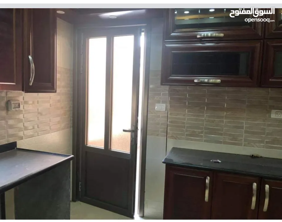 شقة للبيع في مدينة نابلس - اول شارع تل قرب محلات السيد تقريبا وصيدلية اوكسجين