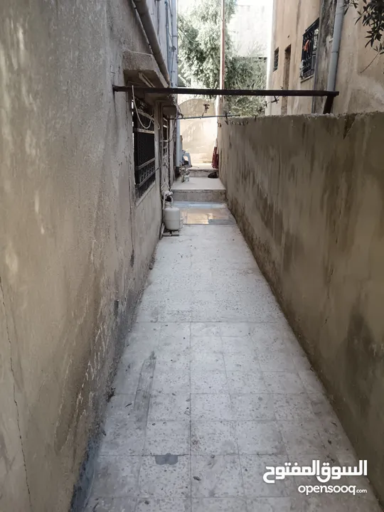 عمارة ثلاث طوابق للبيع في المنارة بسعر لقطة