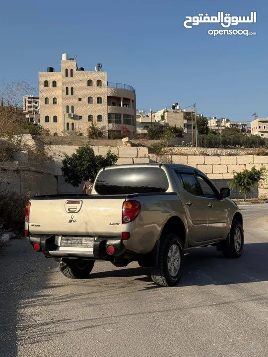 ميتسوبيشي  L200  موديل  2011