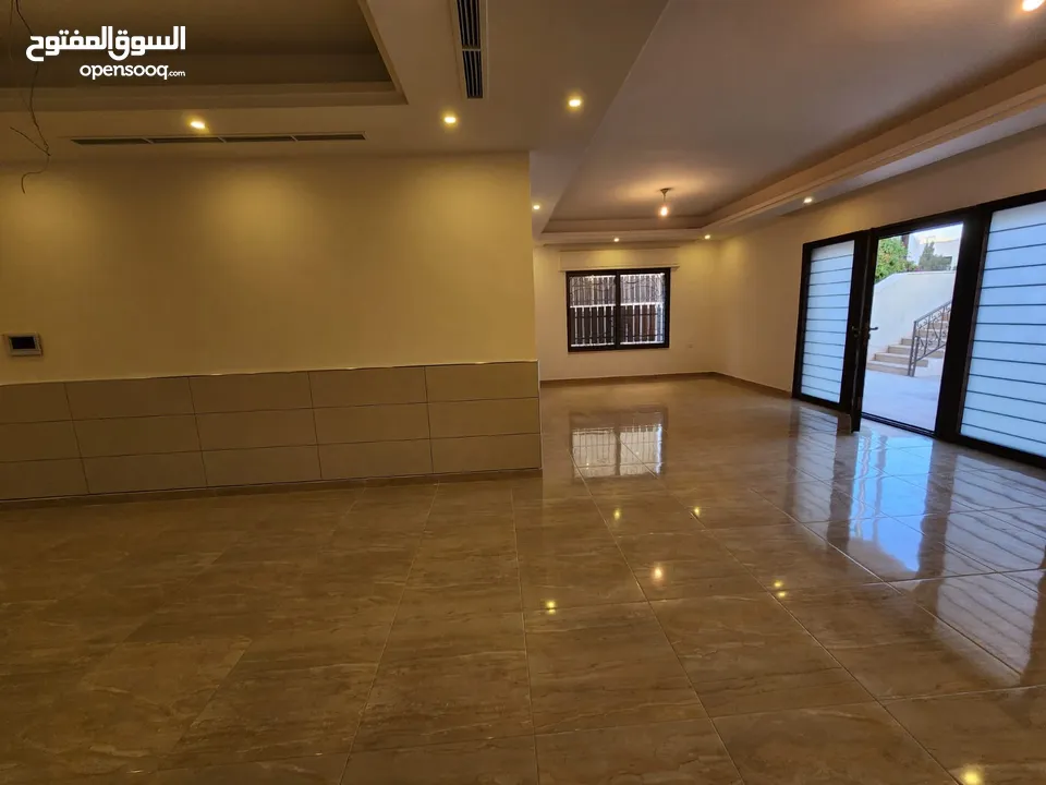 شقة فارغة للبيع في دير غبار  ref : 14242