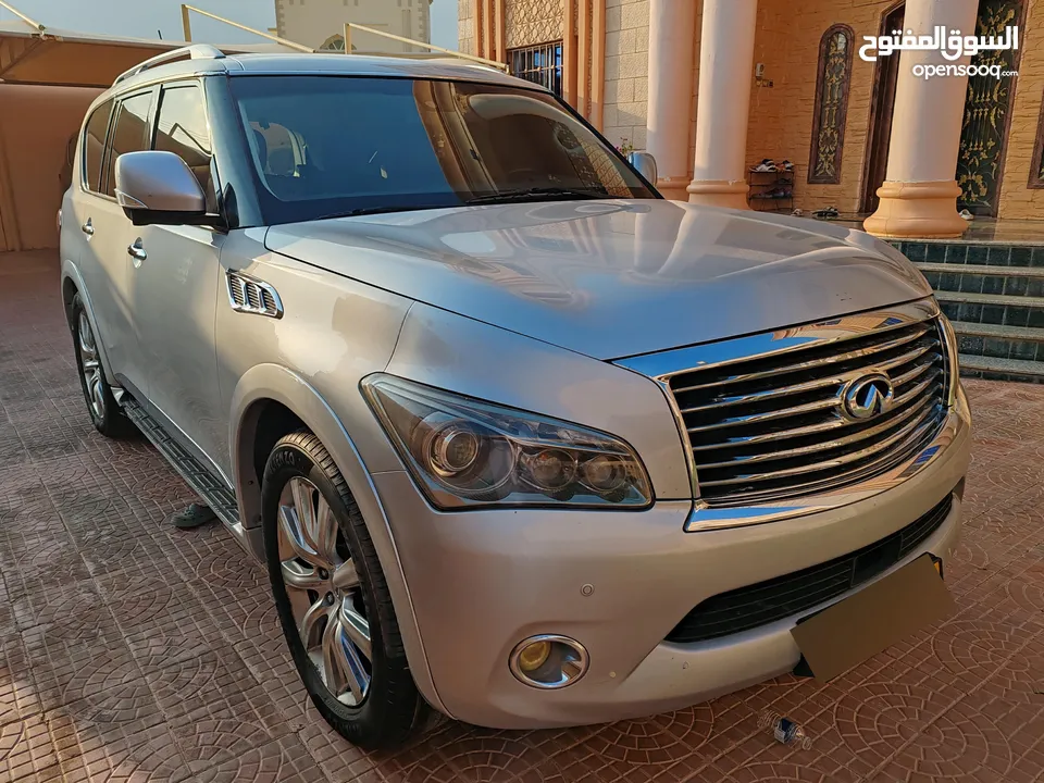 انفينيتي QX56 موديل 2012