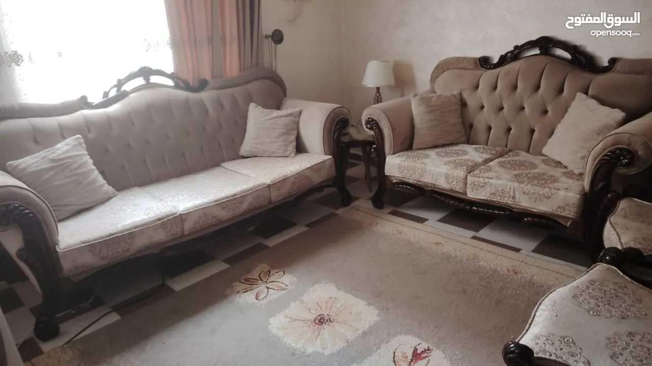 طقم كنب للبيع سبع مقاعد ب300قابل للتفاوض