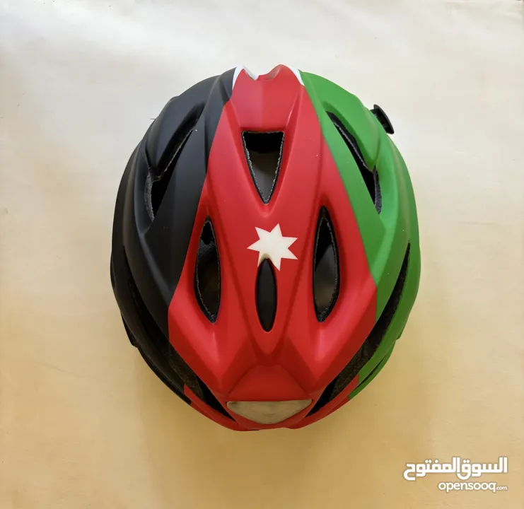 خوذات خفيفة للدراجات و التزلج Light helmets for bicycling and roller skating