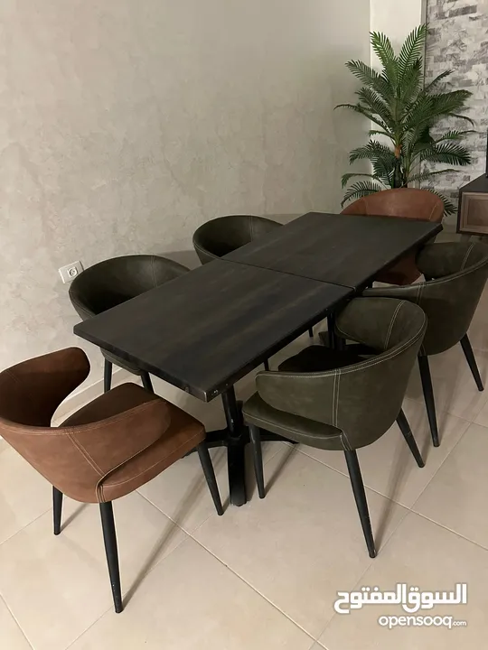 عدة محل كوكتيل كاملة مع طاولات وكراسي للبيع