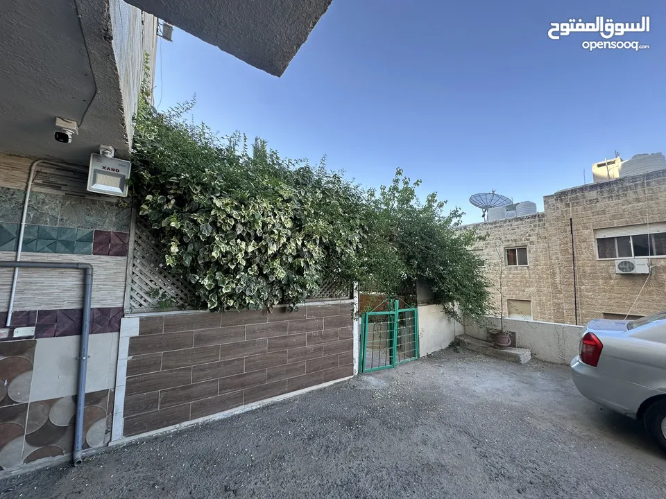 استوديو   ارضي   مع   حديقة   مميز   جداً   جداً   للبيع   في   الجاردنز   من   المالك   مباشرة