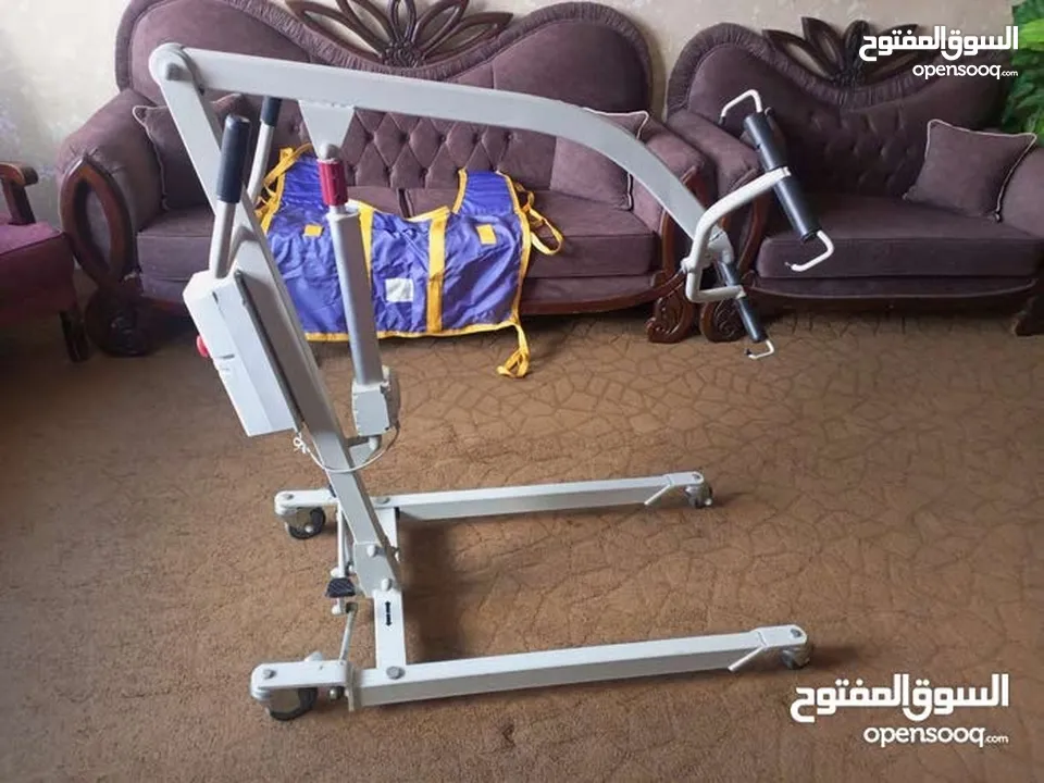 رافعه كهربائيه طبيه