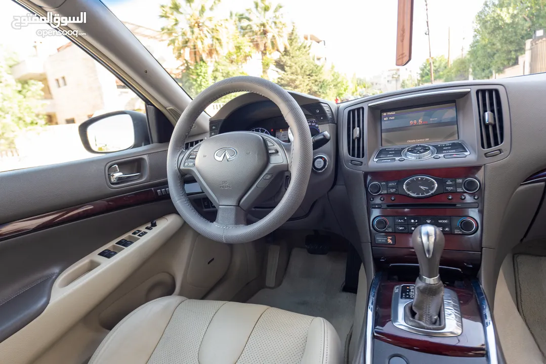 إنفينيتي G37 موديل 2012 - 4 جيد - سيارة رياضية مع محرك V6 3.7L
