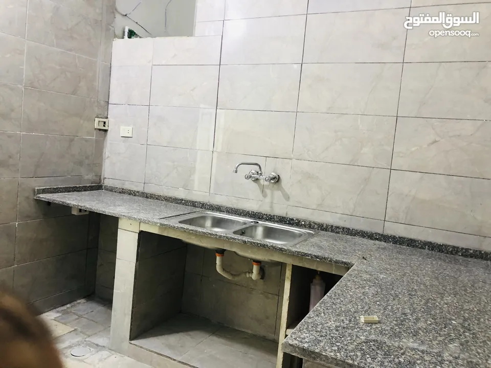 منزل مستقل (طابقين)  للبيع الزرقاء-جناعة ،مدخل منفصل لكل طابق