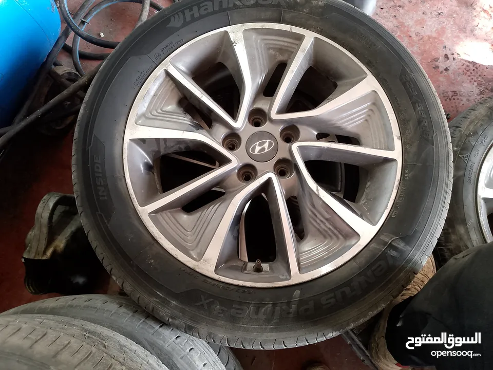 طقم 18 اصلي توسان سورينتو سنتافيه موجود في جنين قريه الجديده بناشر وجنطات العودة