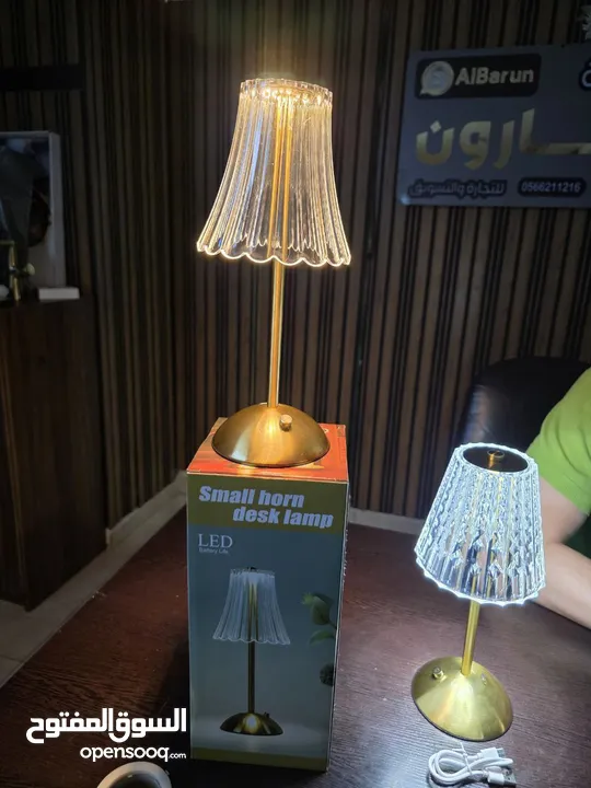 مصابيح الطاولة الكريستالية هل تبحث عن لمسة فاخرة تزيّن منزلك أو مكتبك؟ هذه المصابيح هي الخيار .