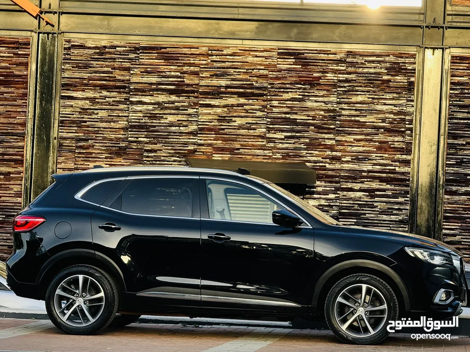 عداد قليل(35KM) وأصلي و فحص نخب   الغرفة الحمراء المميزة MG EHS Plug-in Hybrid