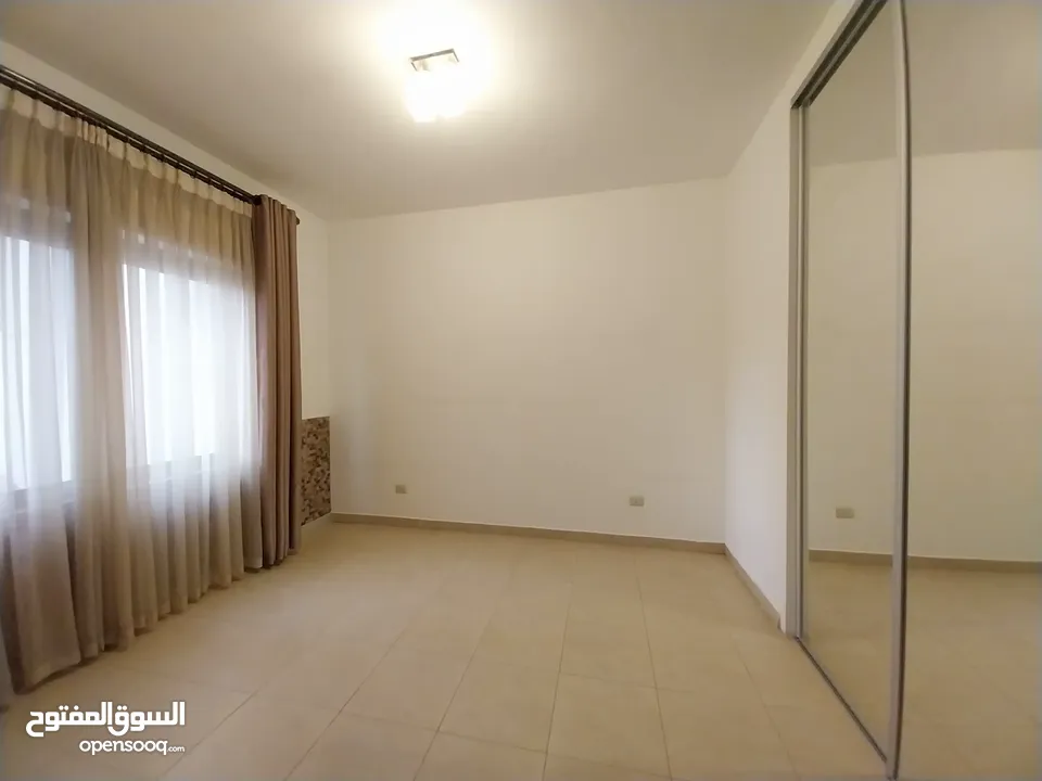 شقة غير مفروشة للإيجار 200م2 ( Property 18960 )-175072801
