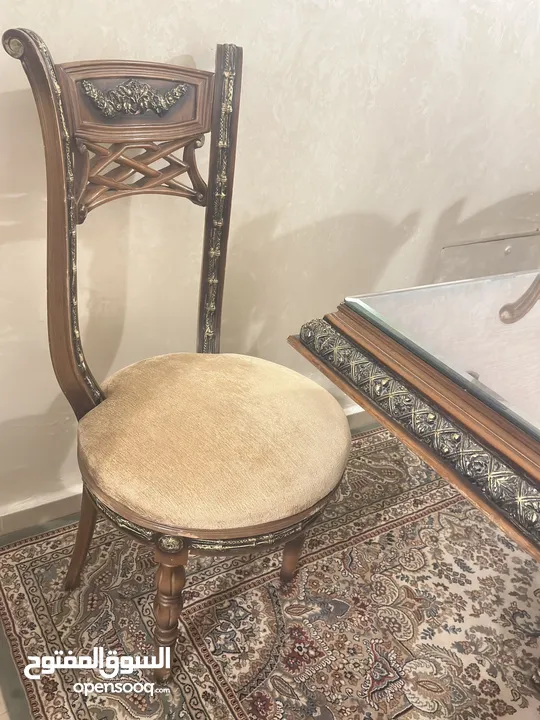 غرفة سفرة فاخرة للبيع قابلة للتفاوض
