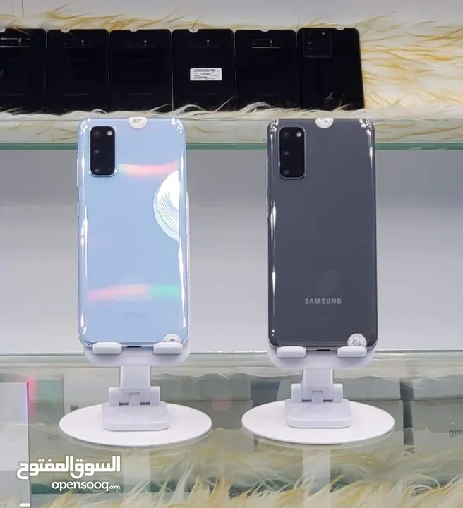 مستعمل اخو الجديد Samsung S20 رام 16 جيجا 128 بدون كرتونه عربي هدية شاحن الاصلي متوفر توصيل