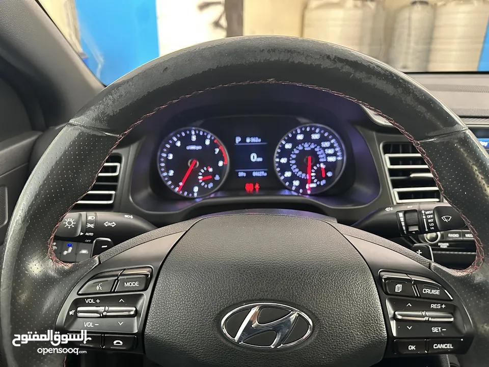 2019 Elentra Turbo.