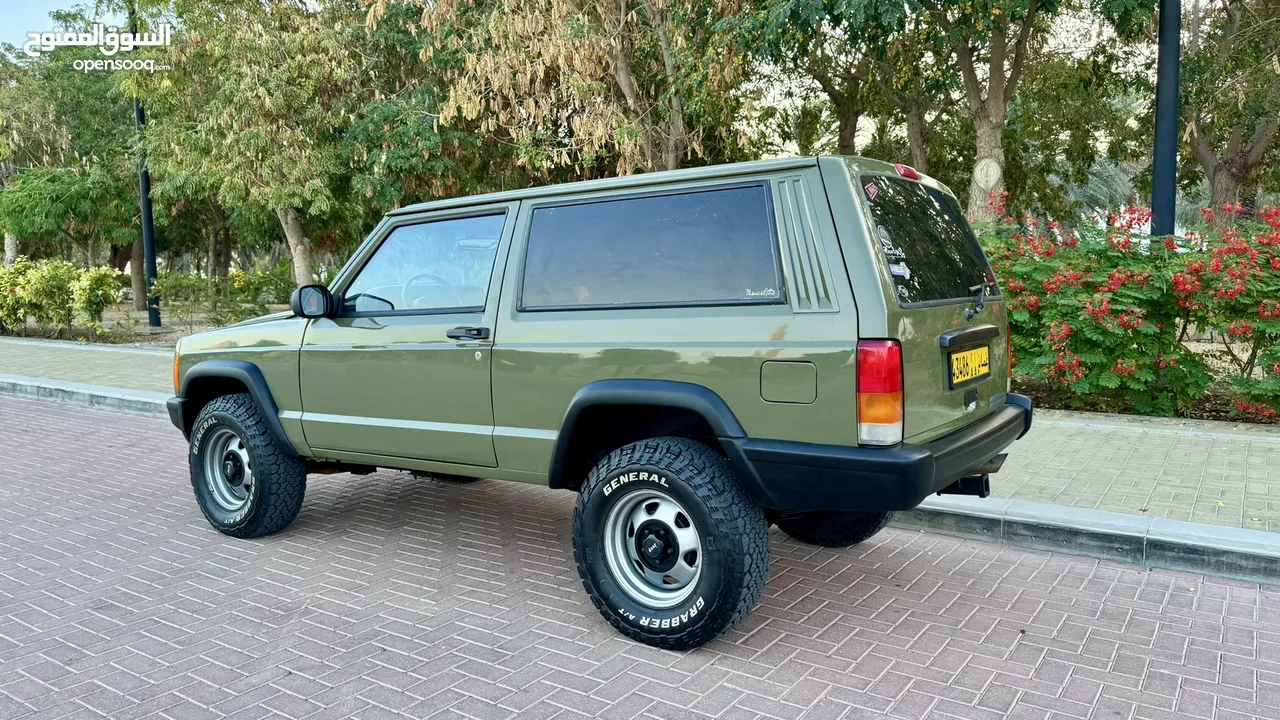 Cherokee   98 Manual   شيروكي 98 جير عادي اصل قمة النظافة