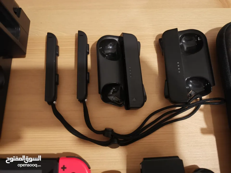 نينتندو سويتش مع اكسسواراته Nintendo Switch with Accessories