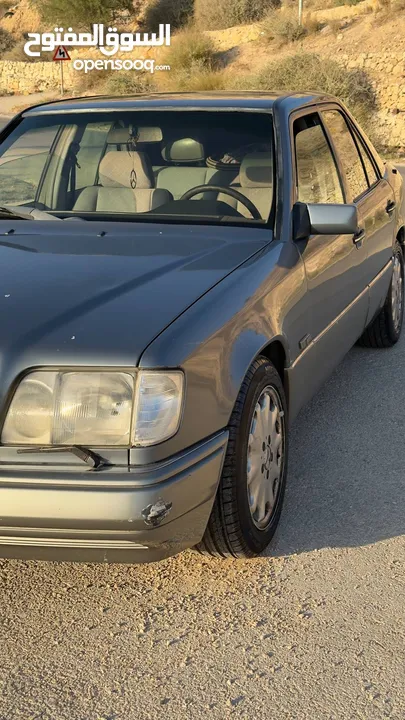 مرسيدس بطة E200