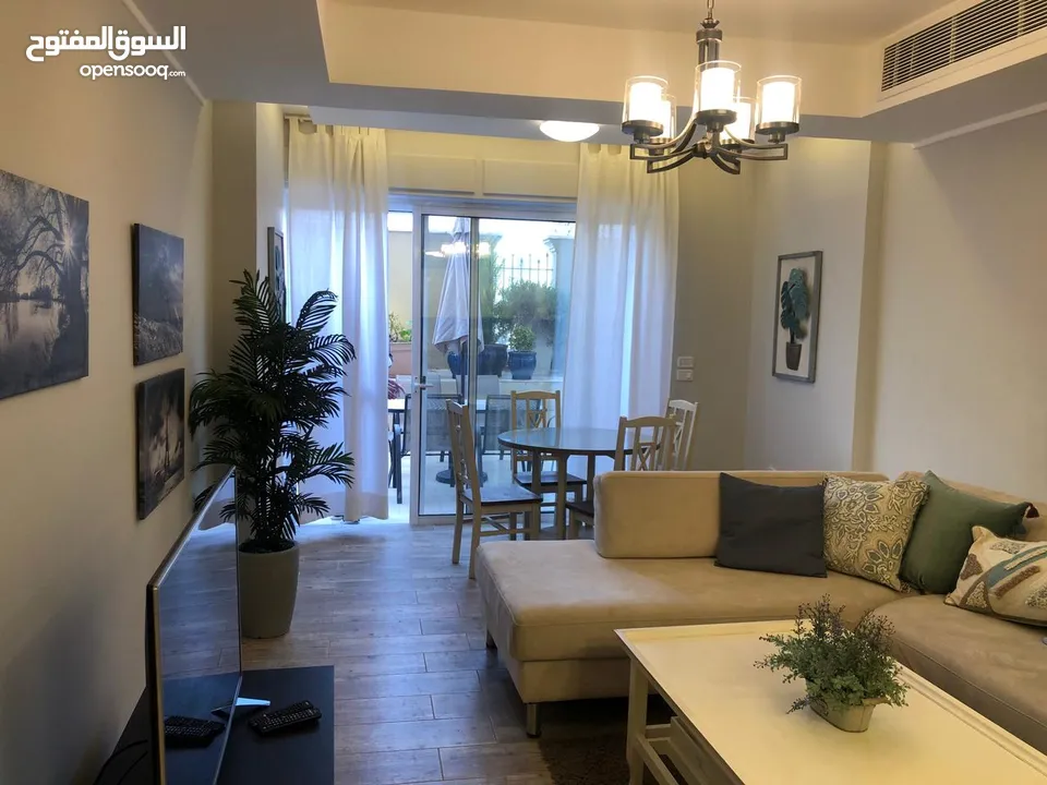 شقة مفروشة ضمن كمباوند مميز للايجار في جبل عمان الدوار الثالث قرب السفارات