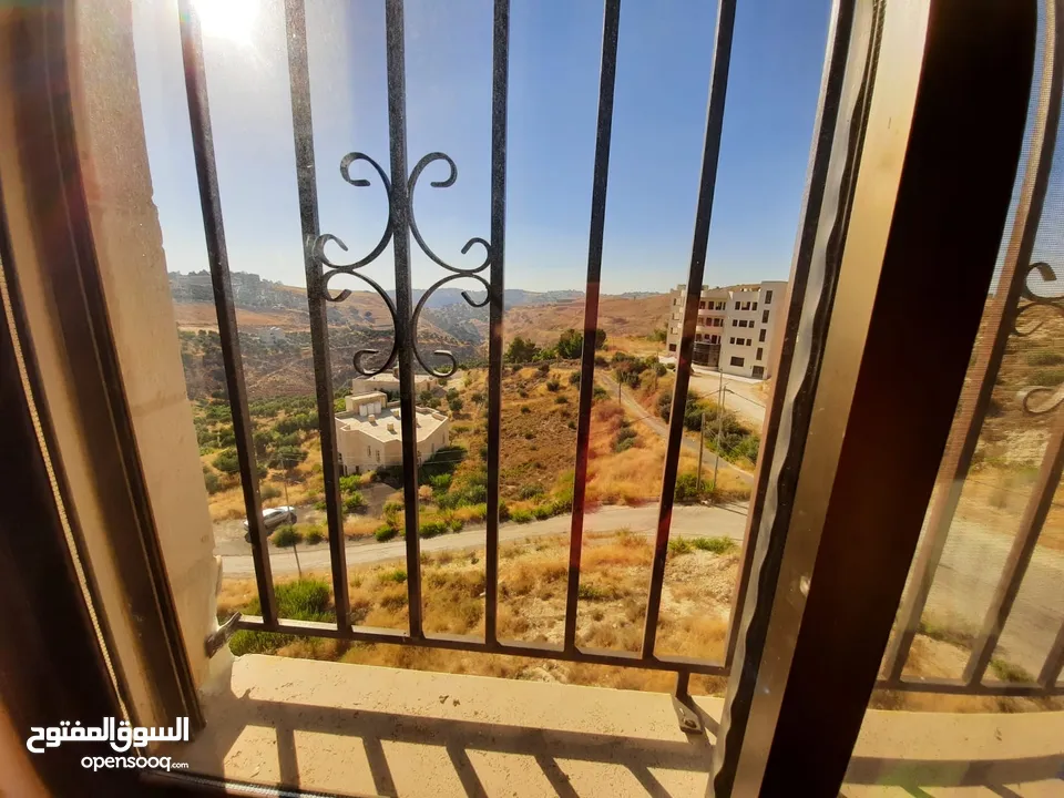 شقة للبيع في منطقة مرج الحمام بإطلالة رائعة و مميزة