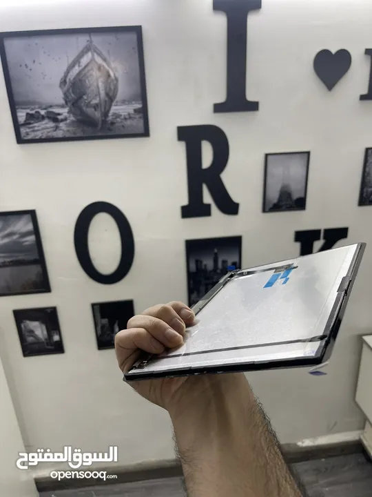 شاشة أيباد برو  IPAD PRO 12,9 IN  للإصدارات 2021 و 2022 .