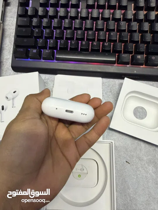 Apple AirPods Pro (2nd generation)  Noise cancellation very good condition